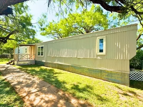 1018 Harmony Dr, Abilene, TX 79603
