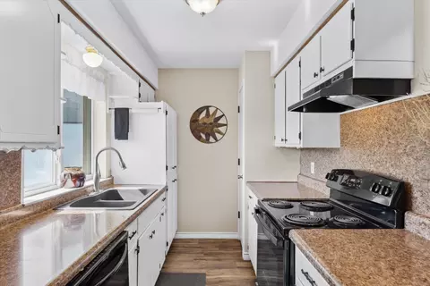 Kitchen - 13209 Chestnut Cir, Terrell, TX 75160 photo 1 of 2