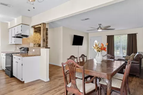 Dining - 13209 Chestnut Cir, Terrell, TX 75160 photo 2 of 2