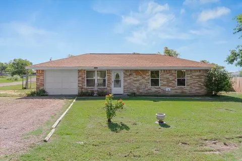 Exterior - 13209 Chestnut Cir, Terrell, TX 75160 photo 2 of 6