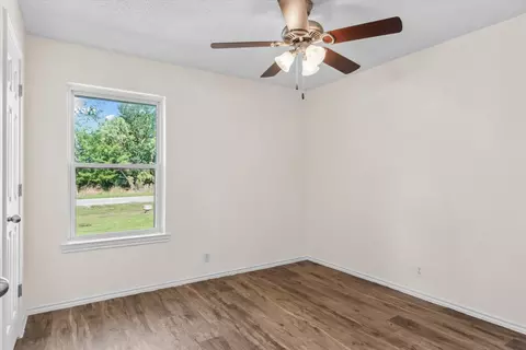 Bedroom - 13209 Chestnut Cir, Terrell, TX 75160 photo 2 of 3