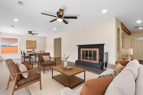 4404 Cummings Dr, North Richland Hills, TX 76180