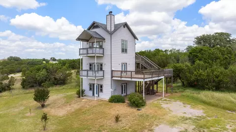 555 Anglers Rdg, Bluff Dale, TX 76433