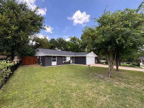 7711 Leigh Ann Dr, Dallas, TX 75232