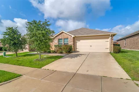 2403 Rosharon Dr, Forney, TX 75126