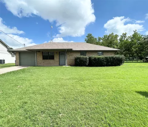 308 W 5th St, Weatherford, TX 76086