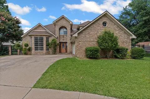 915 Colony Ridge Ct, Irving, TX 75061