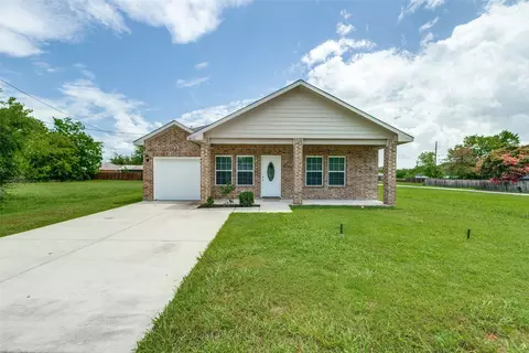 4611 Pickett St, Greenville, TX 75401