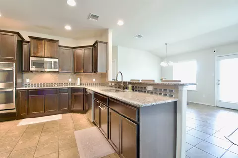 9929 Caney Creek Dr, Waco, TX 76708 photo 6