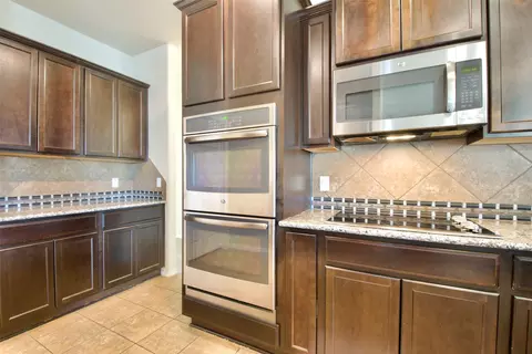 9929 Caney Creek Dr, Waco, TX 76708 photo 7