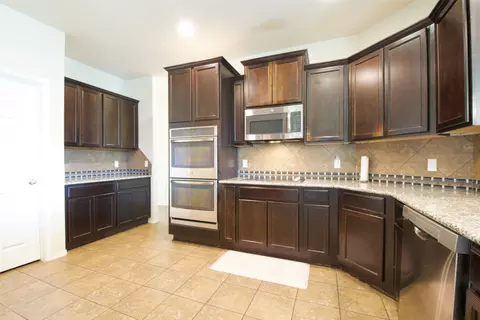 9929 Caney Creek Dr, Waco, TX 76708 photo 8