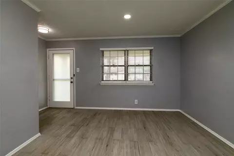 740 Willow St, Hurst, TX 76053 photo 6