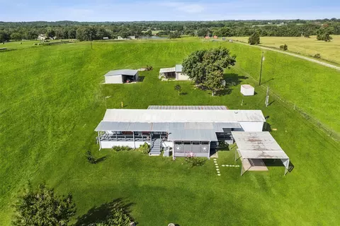 562 Vz County Road 3105, Edgewood, TX 75117