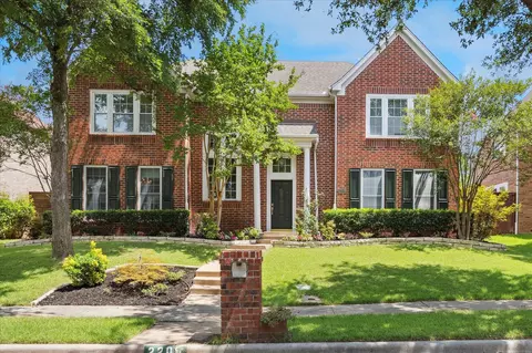 2209 Yaupon Dr, Irving, TX 75063