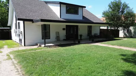 607 W 9th St, Cisco, TX 76437