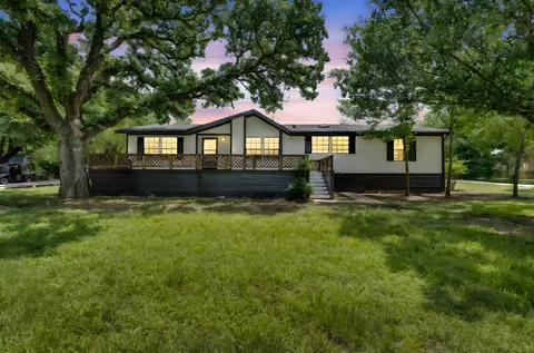 100 Chambers Dr, Alvarado, TX 76009