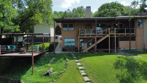 450 Lakeside Dr, Brownwood, TX 76801