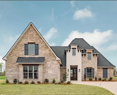 627 Dumaine Dr, Bossier City, LA 71111