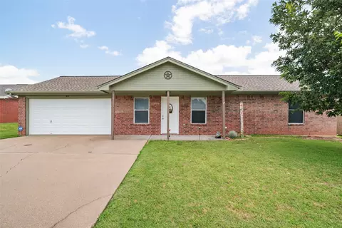 311 Kathy Ln, Granbury, TX 76049