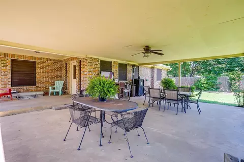 Exterior - 321 E Hampton Rd, Crowley, TX 76036 photo 6 of 13
