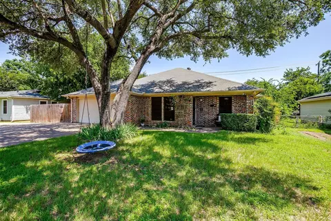 Other - 321 E Hampton Rd, Crowley, TX 76036 photo 1 of 9