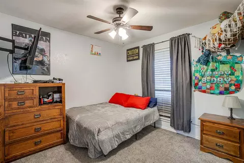 Bedroom - 321 E Hampton Rd, Crowley, TX 76036 photo 5 of 6