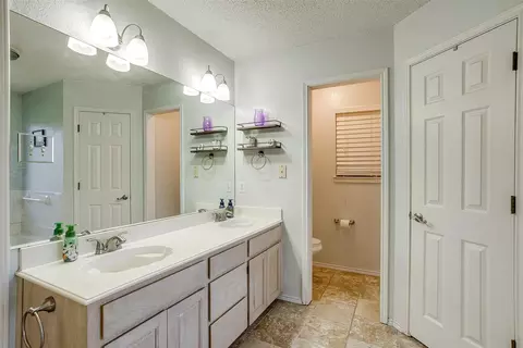Bath - 321 E Hampton Rd, Crowley, TX 76036 photo 1 of 4