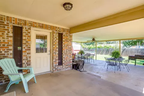Exterior - 321 E Hampton Rd, Crowley, TX 76036 photo 5 of 13