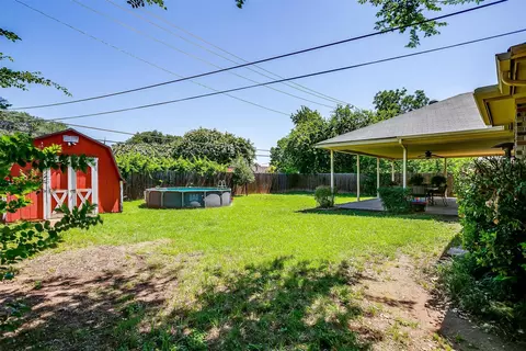 Exterior - 321 E Hampton Rd, Crowley, TX 76036 photo 10 of 13