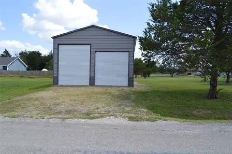 600 Lee Blvd, Pottsboro, TX 75076