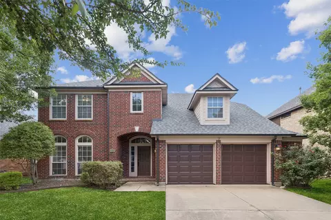 6725 Briarwood Dr, Fort Worth, TX 76132