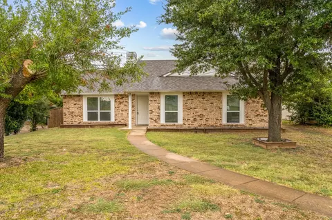 901 Bois D Arc Ct, Garland, TX 75042