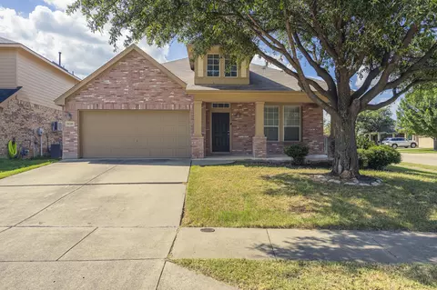 9149 Liberty Crossing Dr, Fort Worth, TX 76131