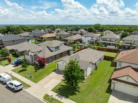 9428 Centennial Dr, Waco, TX 76708 photo 33