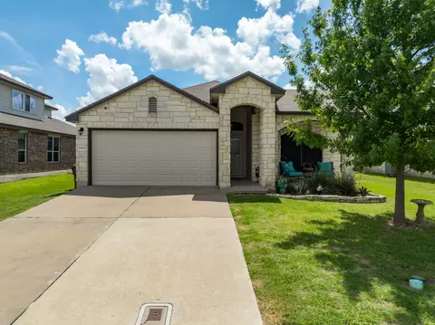 9428 Centennial Dr, Waco, TX 76708 photo 3