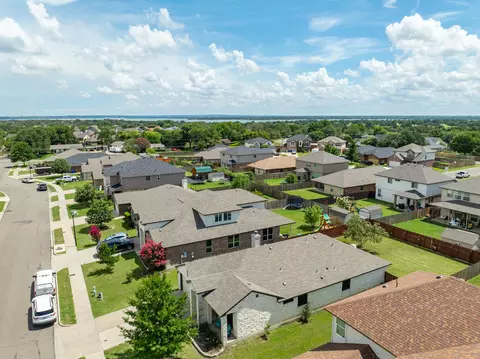 9428 Centennial Dr, Waco, TX 76708 photo 35