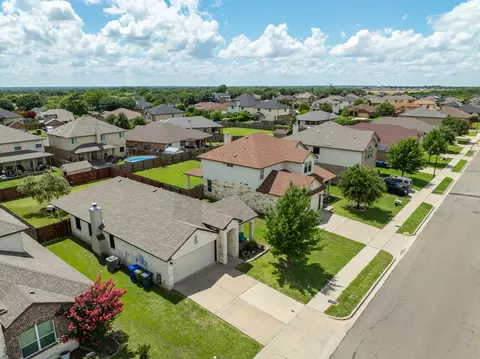 9428 Centennial Dr, Waco, TX 76708 photo 34