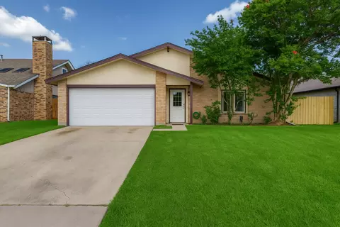 2218 Colonial Pl, Carrollton, TX 75007