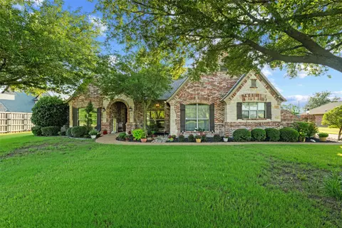 149 Royal Park Ln, Waxahachie, TX 75165