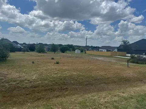 5672 Herkes Ct, Fort Worth, TX 76126
