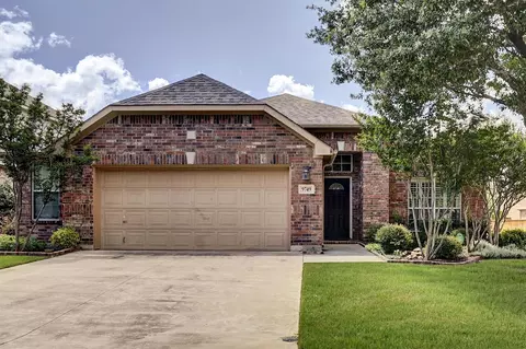 9749 Stripling Dr, Fort Worth, TX 76244