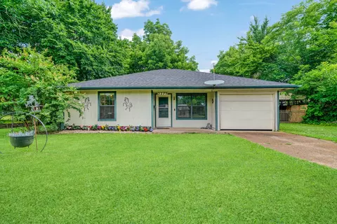 2275 Graham St, Paris, TX 75460