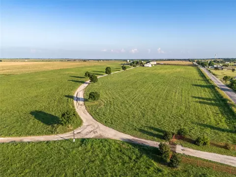 12370 Fortenberry Rd, Sanger, TX 76226