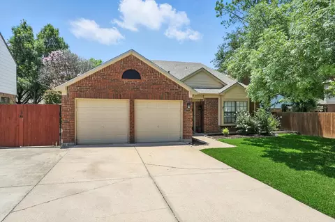 1227 Eaton Ln, Grapevine, TX 76051