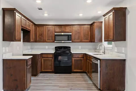 Kitchen - 404 Bishop St, Commerce, TX 75428 photo 1 of 3