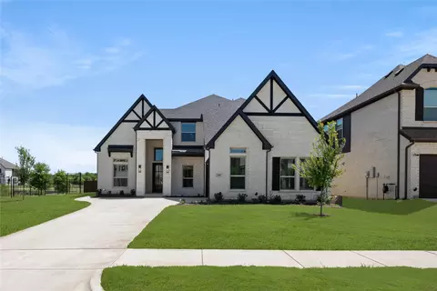 2105 Birdwatch Dr, Mansfield, TX 76063