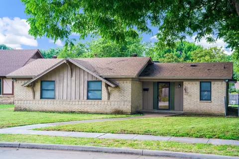1420 Linden Dr, Plano, TX 75075