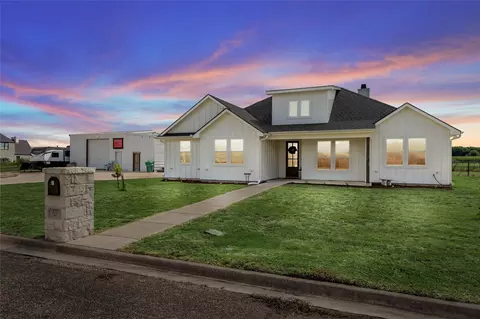 177 Mel Dr, Woodway, TX 76712