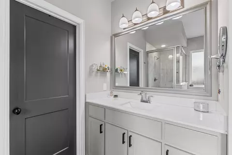 Bath - 400 E Paddock, Willow Park, TX 76087 photo 3 of 7