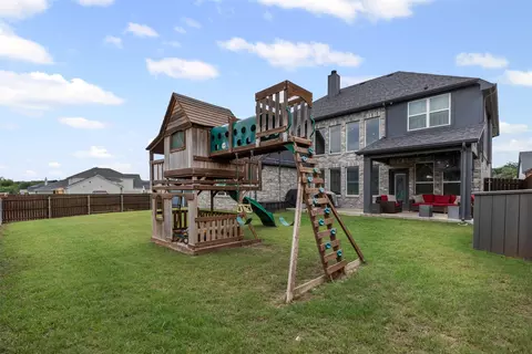 Exterior - 400 E Paddock, Willow Park, TX 76087 photo 3 of 8